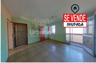 Etagenwohnung in Sistrells. Inmueble okupado, oportunidad de inversión