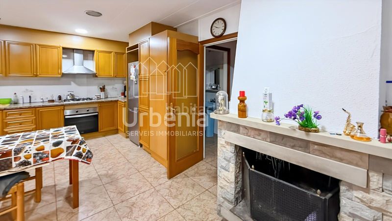 Foto 02c2782f-8ec2-49a7-b1f7-e724dc6e20af. Casa adossada amb calefacció aparcament a Tordera Tordera