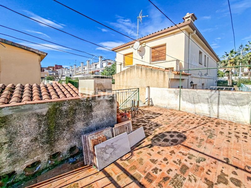 Foto 19e0d267-5ea8-4867-98ac-5c7cbe7e6fec. Casa amb calefacció aparcament a Zona Alta Premià de Mar