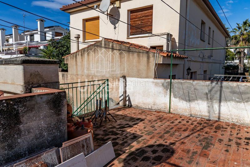 Foto 28663d5f-3ce6-4923-b96e-e112cdb87573. Casa amb calefacció aparcament a Zona Alta Premià de Mar