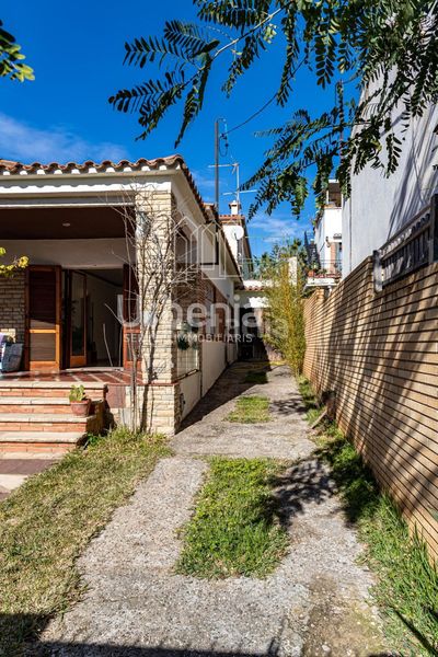 Foto 8506489e-a367-4ad3-93c8-f7aa313ea25a. Casa amb calefacció aparcament a Zona Alta Premià de Mar