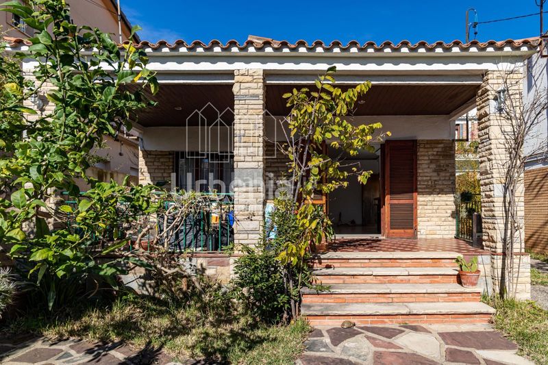 Foto 85b8bafa-99c5-4c19-9fd3-14f8670f0fb6. Casa amb calefacció aparcament a Zona Alta Premià de Mar