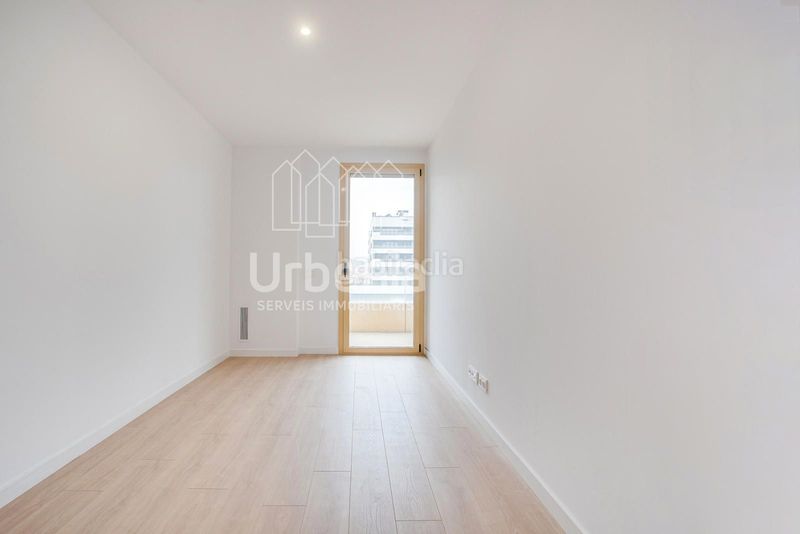 Foto 06322b32-c626-4ee2-a677-75fb39cbaf51. Àtic amb calefacció aparcament a Gorg Badalona