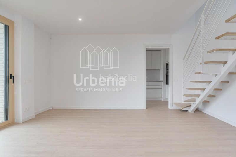 Foto 18d91eb5-ed83-4390-875f-6cf05138c0f8. Àtic amb calefacció aparcament a Gorg Badalona