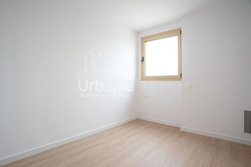 Foto 243141a5-1c3b-40d5-b751-d02baad10388. Àtic amb calefacció aparcament a Gorg Badalona