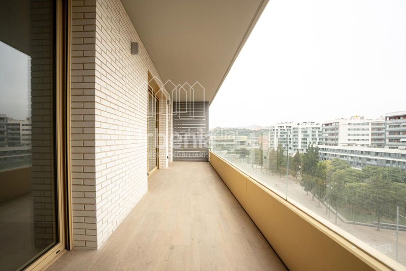 Foto 3fefc12f-9d51-4924-b96e-a1b1df74fa52. Àtic amb calefacció aparcament a Gorg Badalona