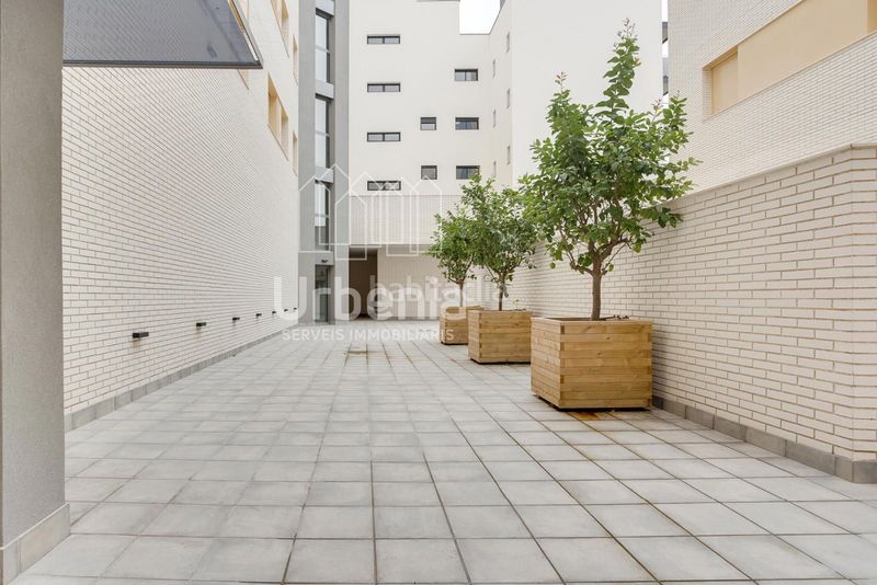 Foto 54bf5a03-65d9-4062-a610-a0ea58917b17. Àtic amb calefacció aparcament a Gorg Badalona