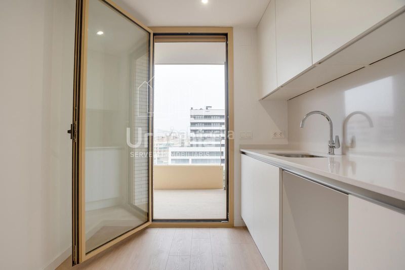 Foto a0af51e1-5d08-4435-bb54-c98a25917595. Àtic amb calefacció aparcament a Gorg Badalona