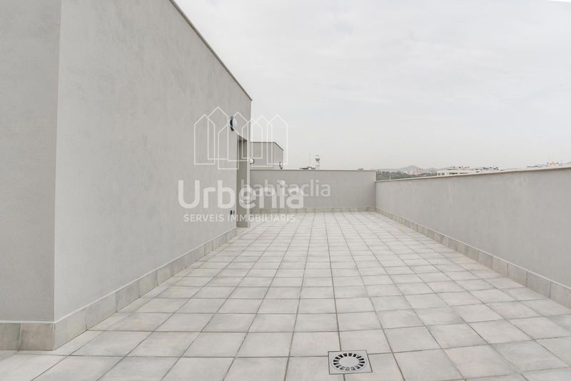 Foto c067097b-13da-4ead-a1c8-10ff8e619770. Àtic amb calefacció aparcament a Gorg Badalona