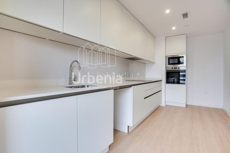 Foto ee782ecd-e731-4929-b6dc-4d0ff667ce71. Àtic amb calefacció aparcament a Gorg Badalona