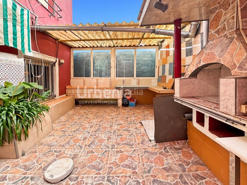 Foto 69bb4955-0209-44d7-97d6-03063d4b2e78. Casa adossada a Mont Ferrant-Joan Carles I Blanes