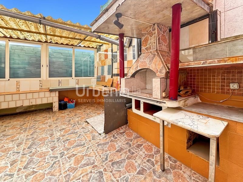 Foto 6ce4085b-9596-4ae3-b1b6-fd4f5adffe7f. Casa adossada a Mont Ferrant-Joan Carles I Blanes