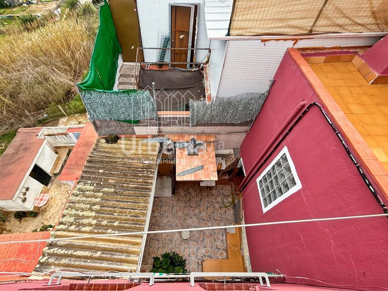 Foto 77c62e15-36c5-4023-8b13-78490fc0040b. Casa adossada a Mont Ferrant-Joan Carles I Blanes
