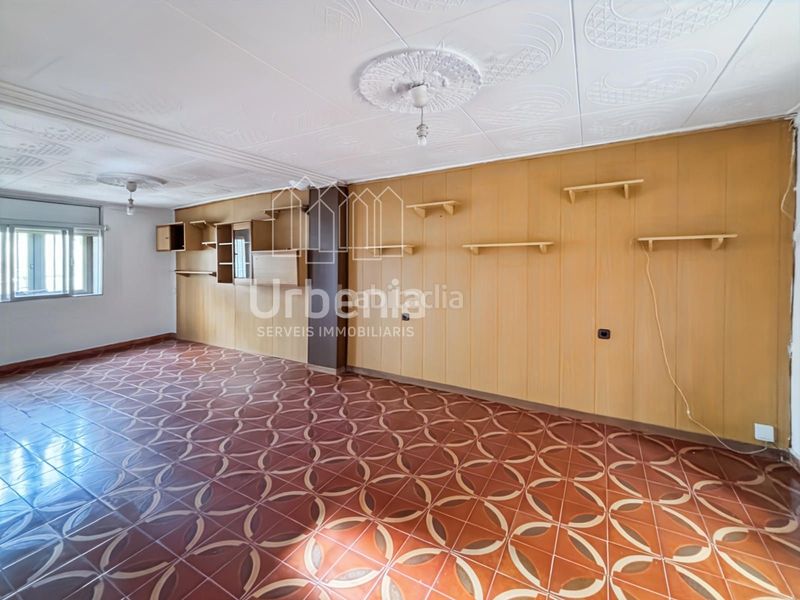 Foto ca573f42-d128-4083-b69e-65b20b01c9f3. Casa adossada a Mont Ferrant-Joan Carles I Blanes
