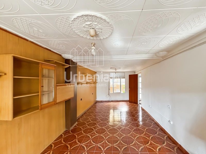 Foto ce52d5f3-a4c2-4d39-b0b3-c90613c08f3f. Casa adossada a Mont Ferrant-Joan Carles I Blanes