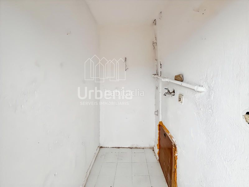 Foto db34a869-7b25-4975-9498-6cf5a51500ca. Casa adossada a Mont Ferrant-Joan Carles I Blanes