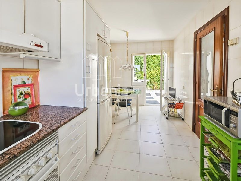 Foto 3ce3f740-8645-48f5-96d1-c15b1d255325. Casa amb calefacció aparcament piscina a Urbanitzacions Sant Pol de Mar