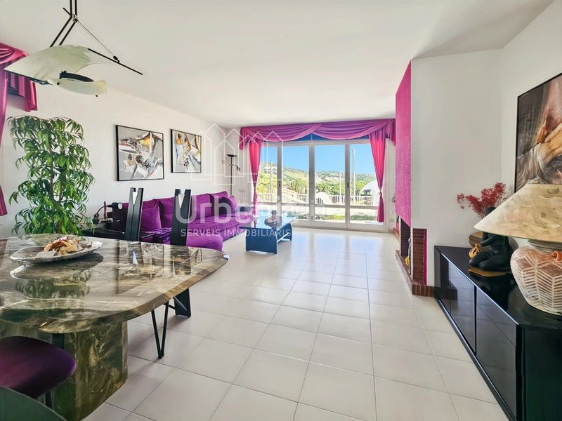 Foto a91c3a5b-30f8-4393-bc59-e8bba8c3aece. Casa amb calefacció aparcament piscina a Urbanitzacions Sant Pol de Mar