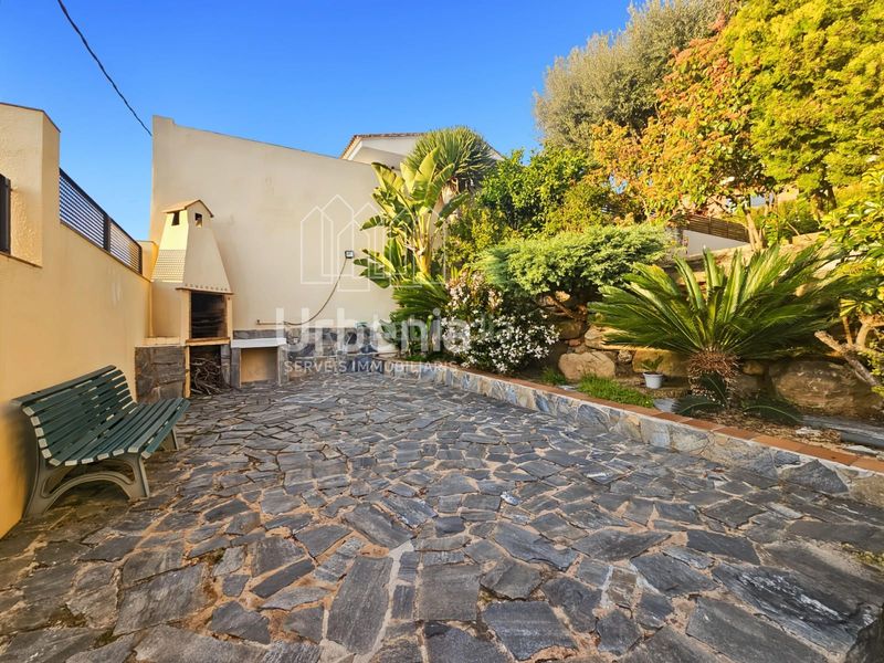 Foto 4448c67c-ce78-4e3f-8f21-c541ab00b6d7. Casa amb calefacció aparcament piscina a Urbanitzacions Arenys de Mar