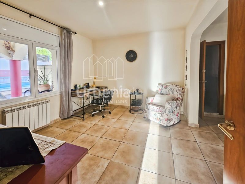 Foto d5beb1e3-fef8-49c0-a185-f3a4a2e39ffb. Casa amb calefacció aparcament piscina a Urbanitzacions Arenys de Mar