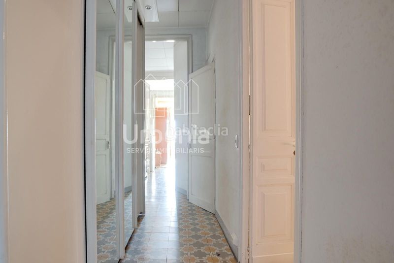 Foto deead816-79be-4d55-85a2-0ee1d324c835. Casa a Centre Masnou (El)
