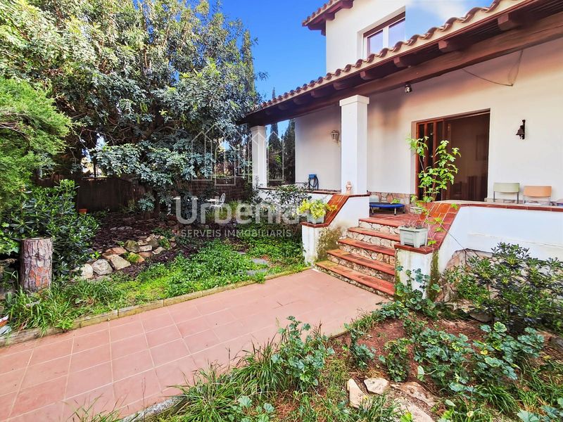 Foto 11ddebd0-e1ca-47ff-a81b-9c098a3d23fb. Casa amb calefacció aparcament a Vilassar de Dalt