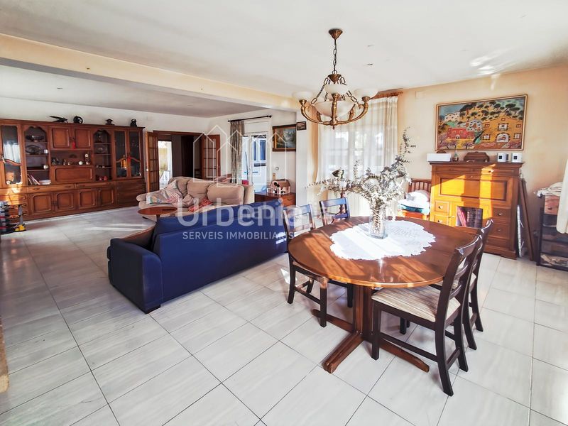 Foto d0ad2ea3-4833-4cfb-b47e-488b4e38297e. Casa amb calefacció aparcament a Vilassar de Dalt