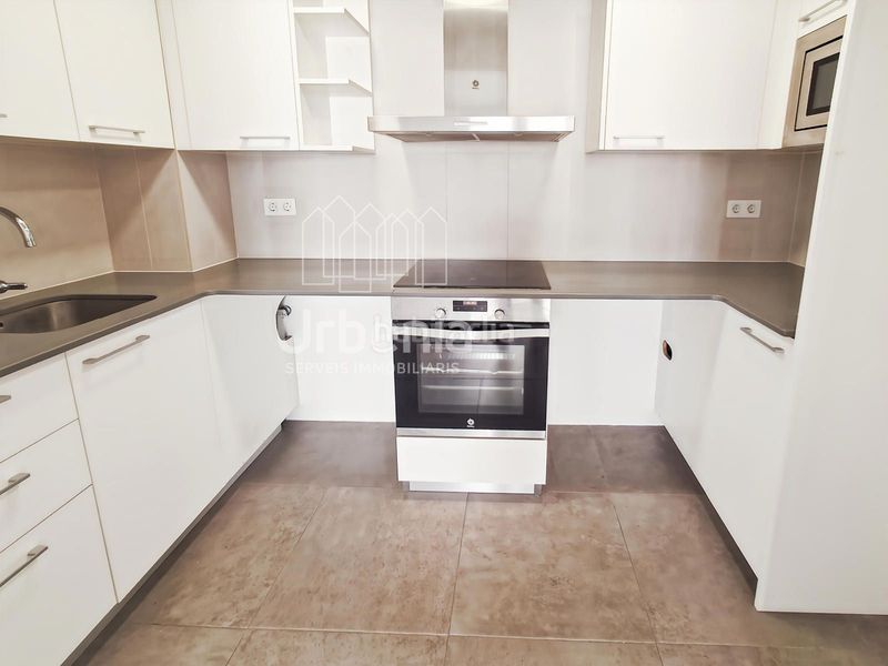 Foto 9abd31f8-3765-4455-8e36-232ac3909ede. Pis amb calefacció a Centre Mataró