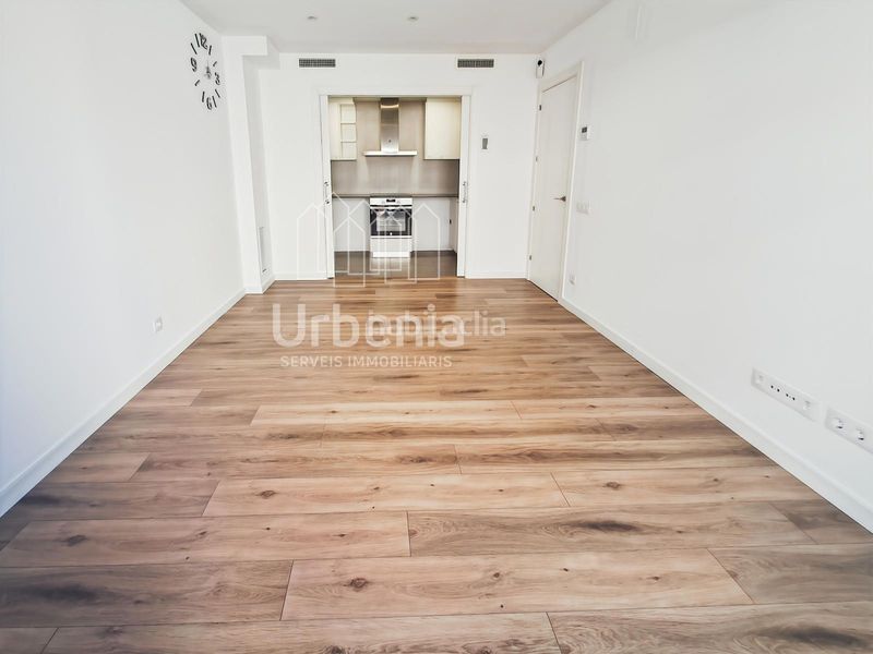 Foto dbc17592-dc6f-495c-b99e-56d6e7888f93. Pis amb calefacció a Centre Mataró