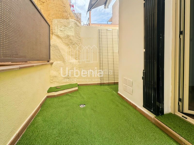 Foto 9ad18c25-0095-412b-9929-716914fdf8e0. Pis a Els Pavos Blanes