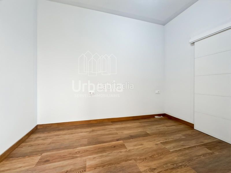 Foto a8269c73-75f5-40ca-9126-f5f084a42700. Pis a Els Pavos Blanes