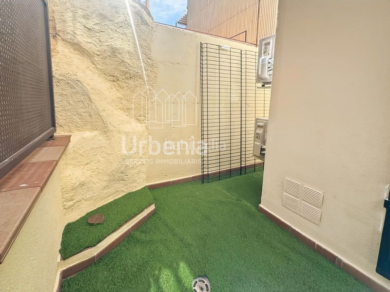 Foto ccddb949-5086-4a7b-b12f-c9dd2bdc8812. Pis a Els Pavos Blanes