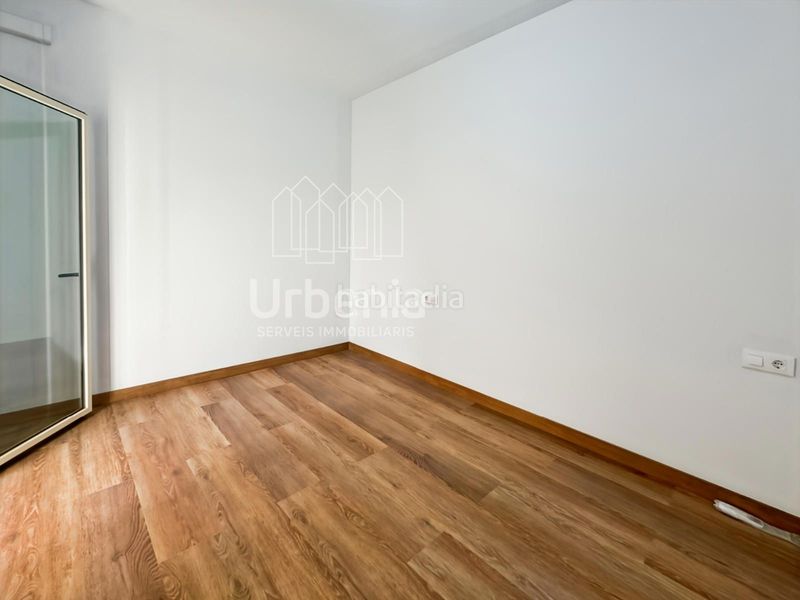 Foto cdae5d99-b7e5-4433-bee0-b79c8d0c72d0. Pis a Els Pavos Blanes