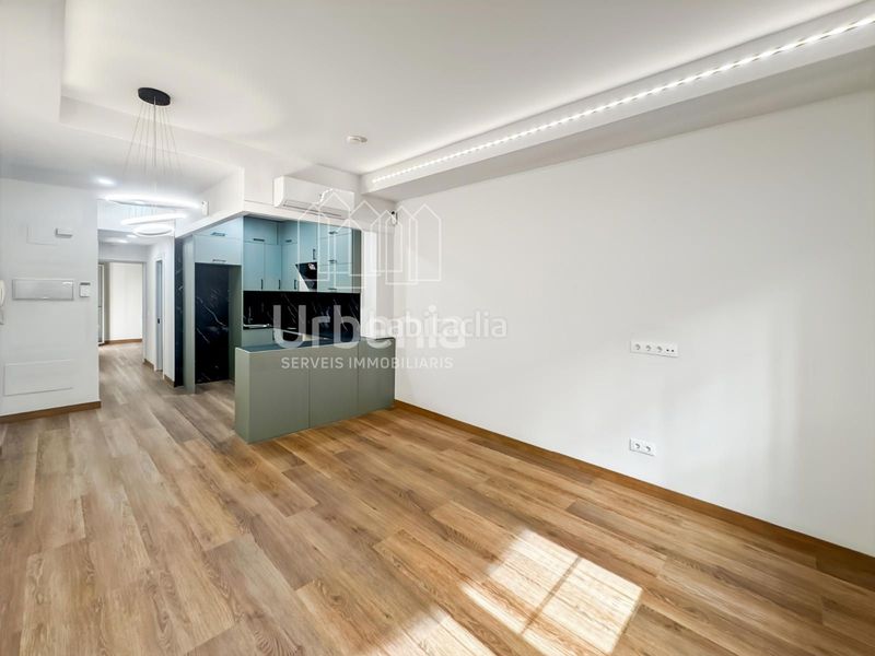 Foto e0ad17d2-f323-44b8-a24f-72aea4c72c4c. Pis a Els Pavos Blanes