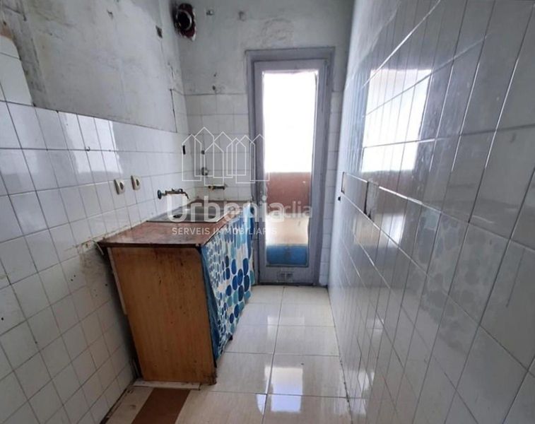 Foto ad474fe4-9d13-4761-9b54-0e0bbad40a89. Àtic a Barri dels Escriptors Salt