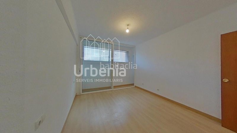 Foto 1016a037-dfc9-493b-a0b2-a70a16acc3c0. Pis a Peramàs Mataró
