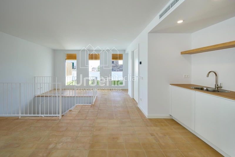 Foto ea2b8cc1-38b7-4e2f-8e43-fdc34e7ec762. Casa amb calefacció aparcament a Nucli Antic Escala (L´)