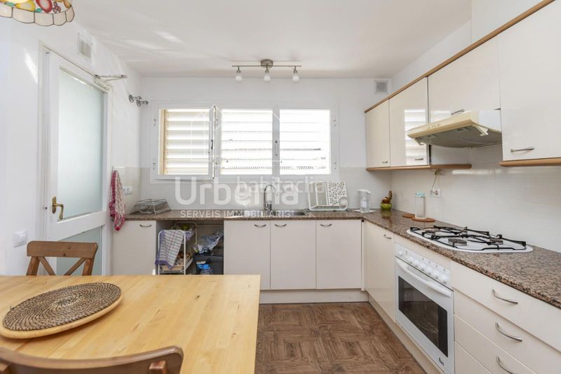 Foto 24dcf16d-8f9d-4a48-8269-bde1a0f5bfe2. Àtic amb calefacció aparcament piscina a El Balís Sant Andreu de Llavaneres