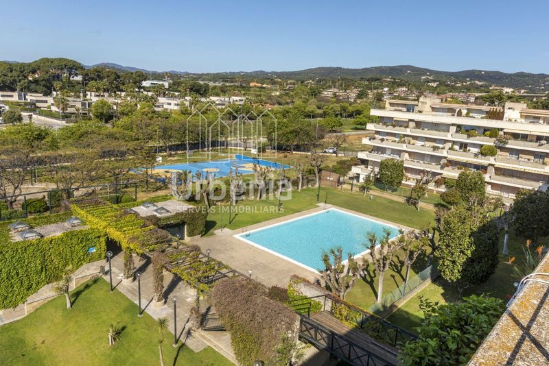 Foto 6417a744-c9c4-4ff3-9cfa-e579ac1c1d00. Àtic amb calefacció aparcament piscina a El Balís Sant Andreu de Llavaneres
