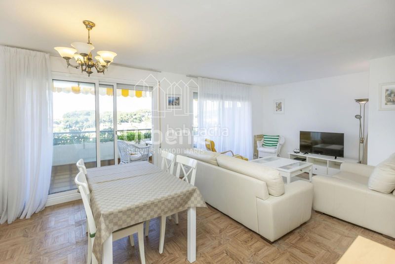 Foto 90d63bfa-5ac6-4c83-9716-f25e81e97eed. Àtic amb calefacció aparcament piscina a El Balís Sant Andreu de Llavaneres