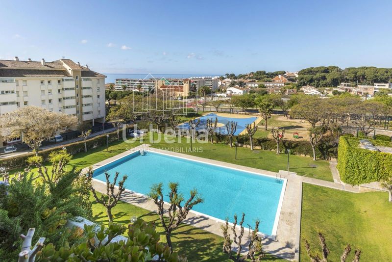 Foto a7b8aad7-d3f1-465f-b936-b9eb64fdcace. Àtic amb calefacció aparcament piscina a El Balís Sant Andreu de Llavaneres