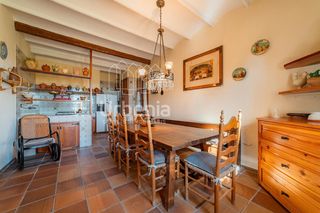 Country house in Argentona Est. Masía con vistas al mar y 14.000 m de parcela