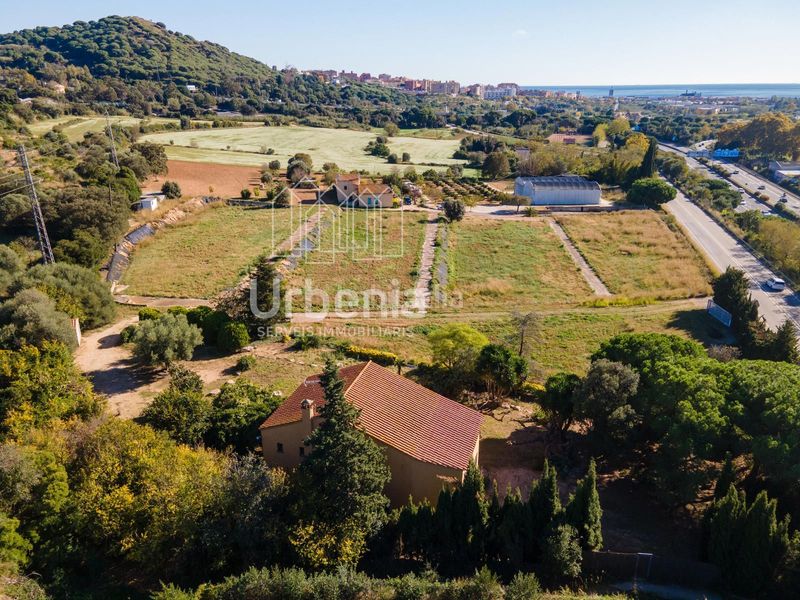 Foto e803fb1c-1bcc-477b-b101-647360227bee. Masia amb calefacció a Argentona est Argentona