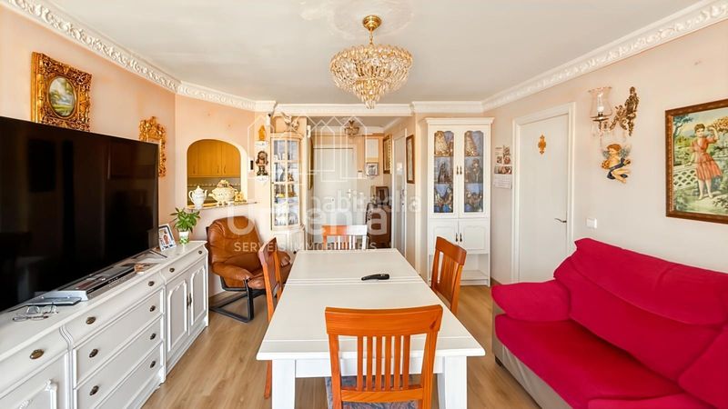 Foto 2c832d34-cc9d-42e5-b982-e3a691d74fe2. Àtic a Calella