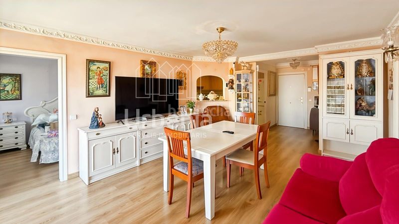 Foto e982a407-8415-409f-b05a-cd6a5f3f4256. Àtic a Calella