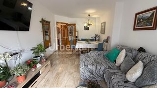 Pis a Els Pins. Descubre esta magnífica vivienda situada en segunda línea de mar