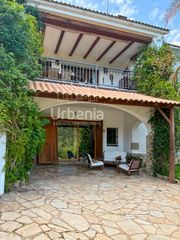 Haus in Sant Cebrià de Vallalta. Vivienda independiente en venta en sant cebrià de vallalta