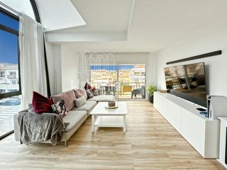 Zweistöckige Wohnung in Avinguda Catalunya. Espectacular dúplex reformado a pocos pasos del mar , palamos!