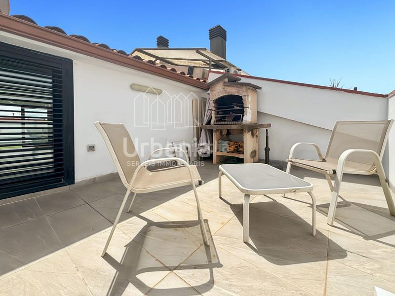 Foto fc773383-9562-4855-882d-a4aae7d1f159. Dúplex amb calefacció piscina a Calella