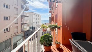 Flat in Els Pavos. Exclusiva vivienda en segunda línea de mar en blanes
